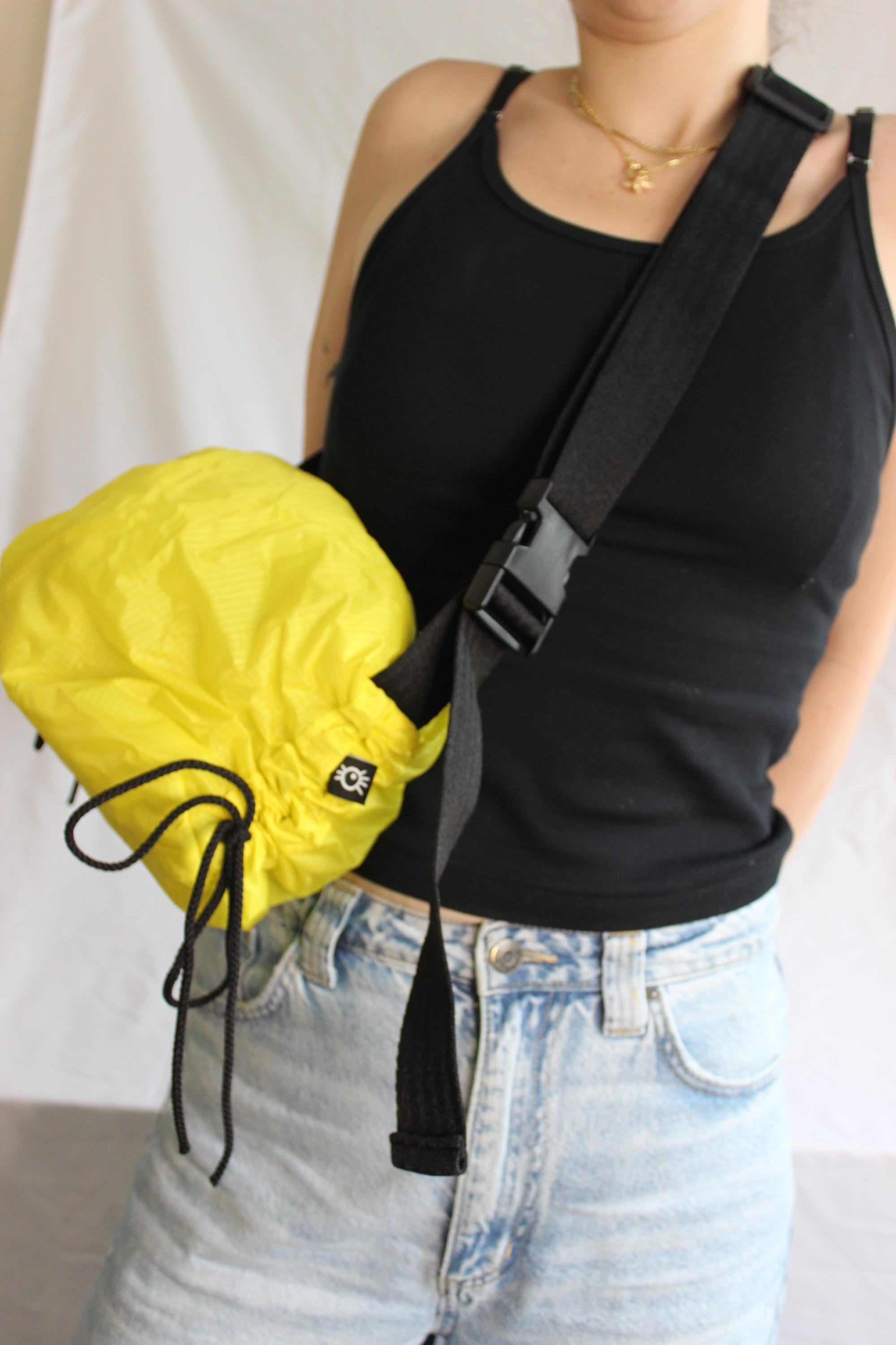 Sustainable extendable shoulder bag