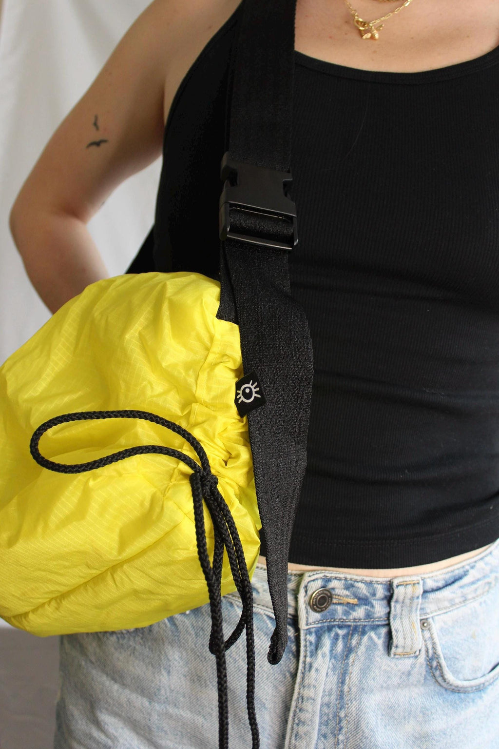 Sustainable extendable shoulder bag